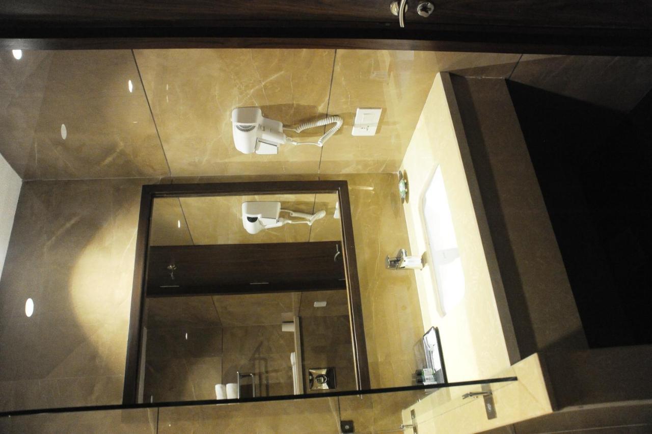 Maryland Group Hotel Zirakpur Exterior photo