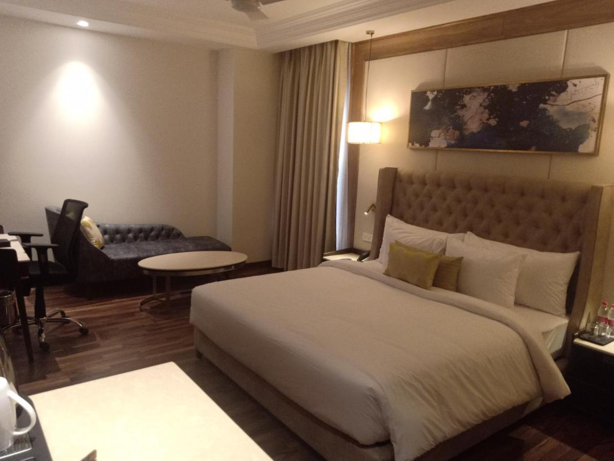 Maryland Group Hotel Zirakpur Exterior photo